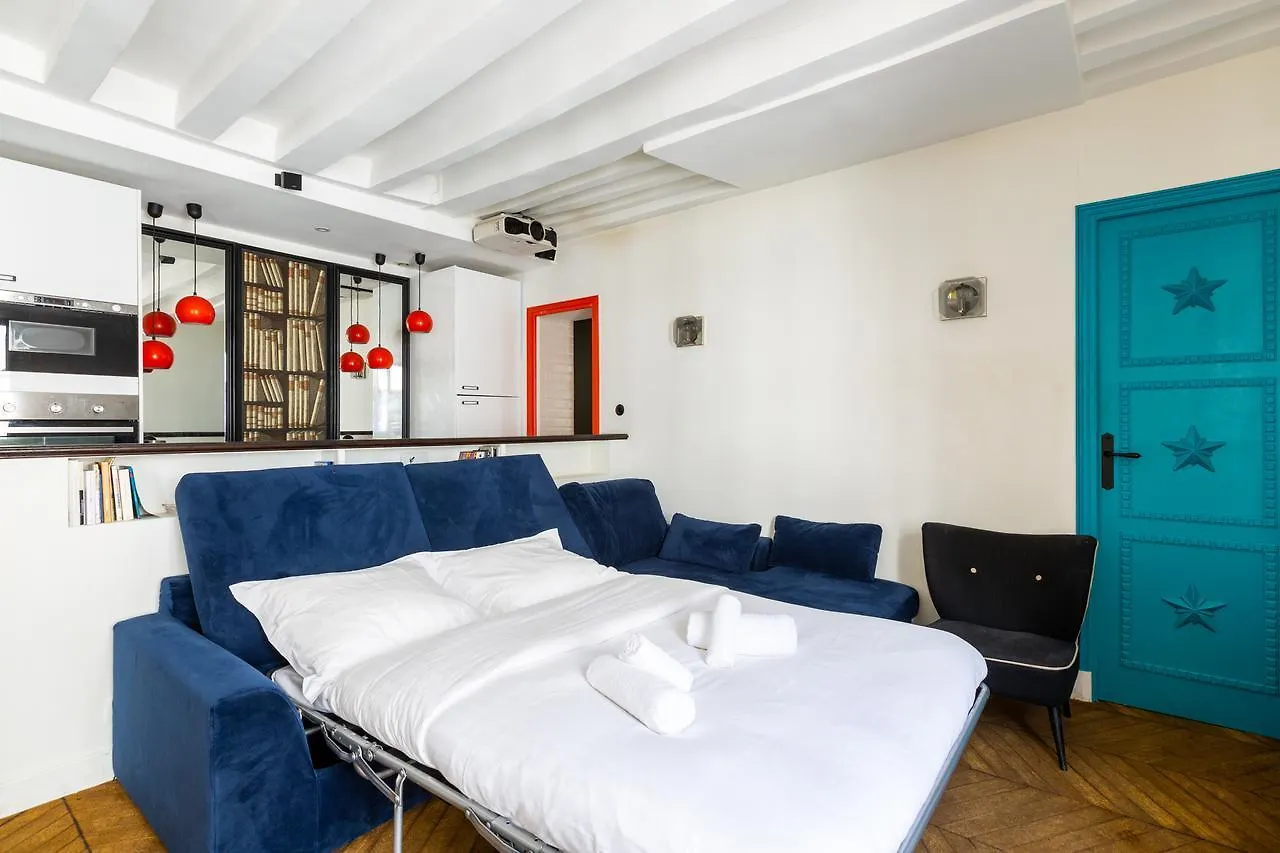 Bauhaus Magic In The Marais Appartement Parijs