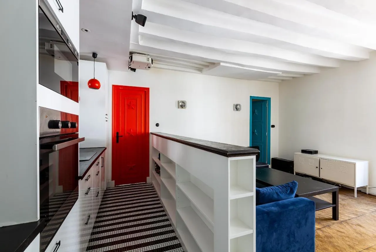 Apartment Bauhaus Magic In The Marais Paris