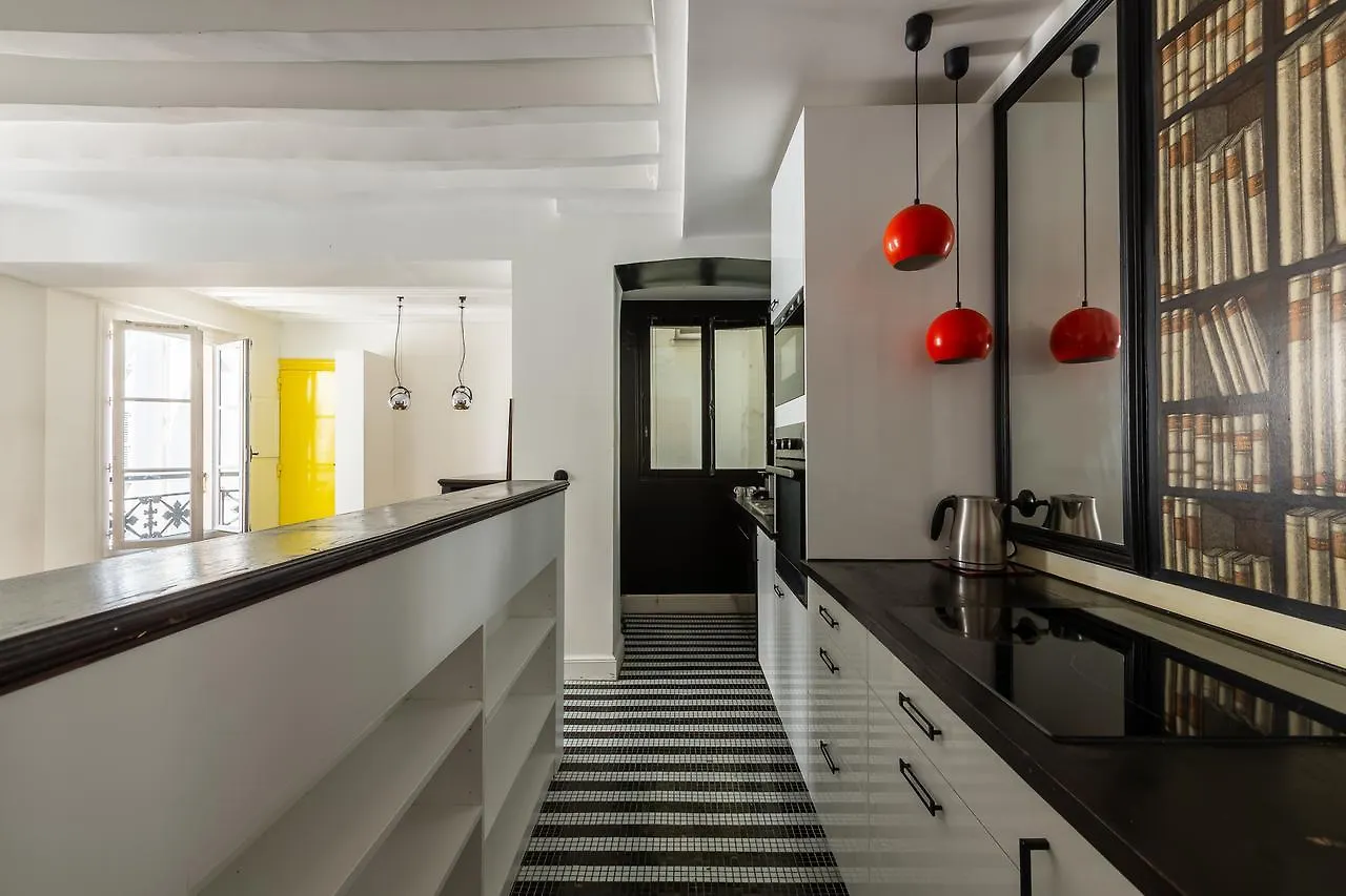 Bauhaus Magic In The Marais * Parijs